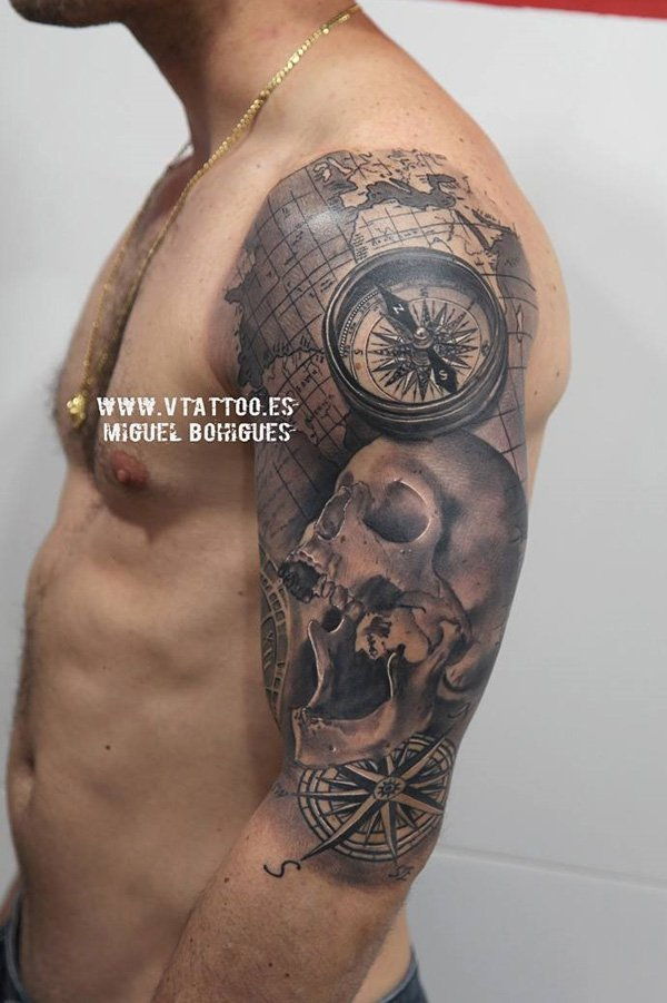 kompasas su kaukolės rankoviu-tatuiruotė-42
