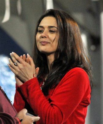 10 Best Photos of Preity Zinta Without Makeup | Styles At Life