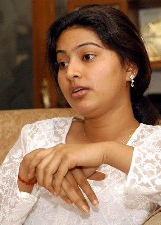 10 Best Photos Of Sneha Without Makeup | Styles At Life