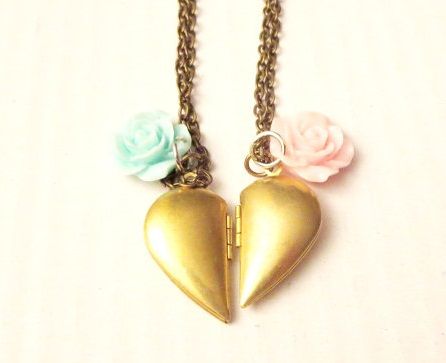 couple-lockets-two-pieced-heart-locket