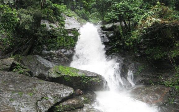 Famous Waterfalls in Kerala-Meenavallam Falls