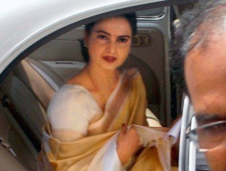 10 Unseen Pictures Of Rekha Without Makeup | Styles At Life