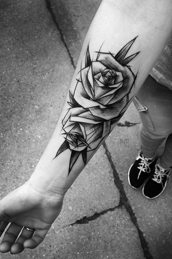 illustrition-fekete-rózsaszín-alkar tetoválás-102