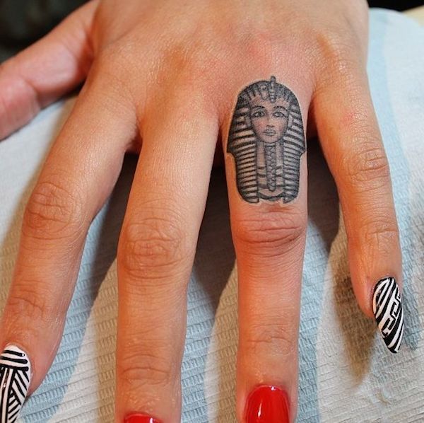 128 Most Original Finger Tattoo Designs