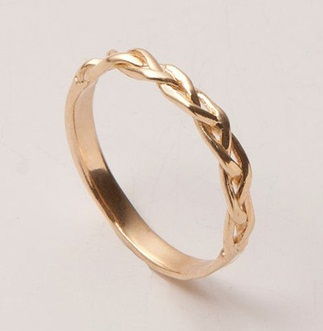Dame Gold Ring