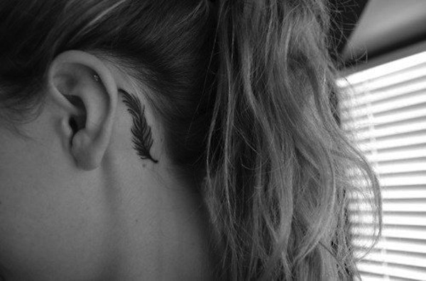 135 Feather Tattoos to Make you Fly