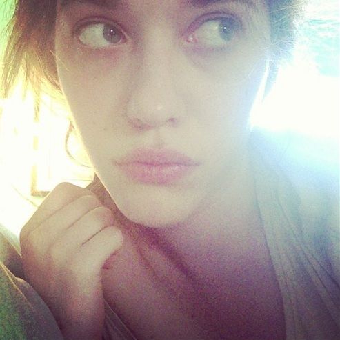 13 Amazing Pictures of Kat Dennings Without Makeup | Styles At Life