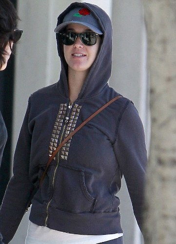 Katy Perry without makeup 7
