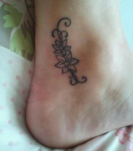 15 Amazing Ankle Tattoo Designs With Names | Styles At Life
