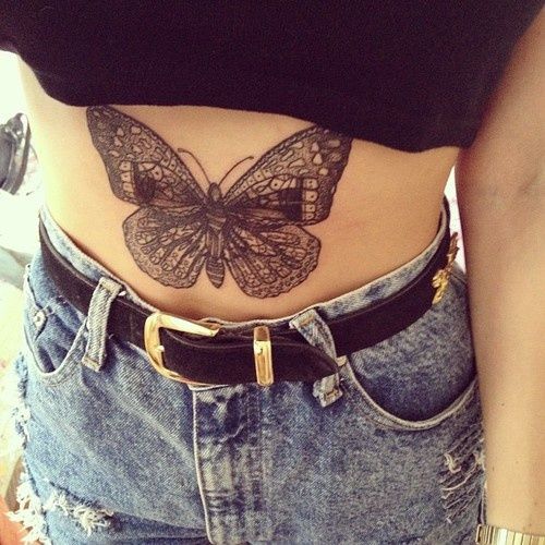 Fluture stomach tattoo