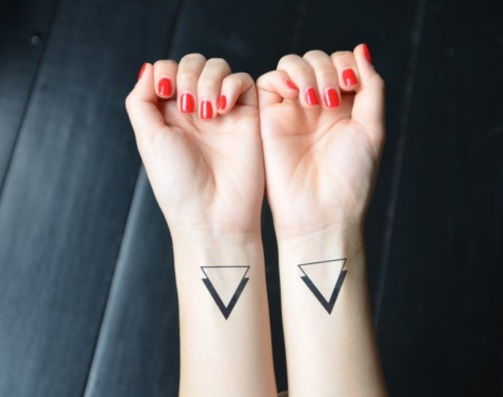 Geometriai Shape Minimalist Tattoo Design - Minimalist Tattoos