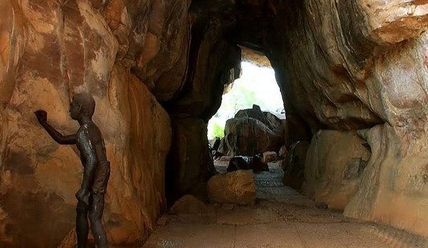 Bhimbetka-peșteri-și-rock-shelters_bhopal-turistice-locuri
