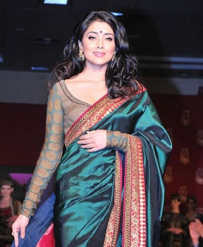 Designer blouse designs for silk sarees5