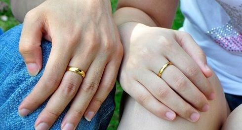 Simplu Gold Engagement Rings for Couples