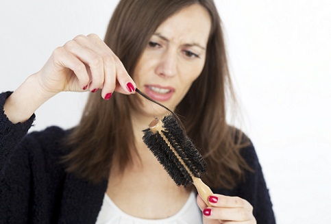 plaukų kritimo-kontrolės patarimai