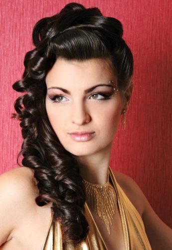 15 Best Indian Hairstyles for Long Hair | Styles At Life