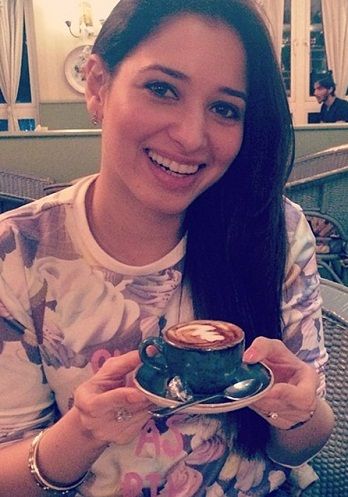 tamanna-in-casual-look-at-coffee-day-cafe11