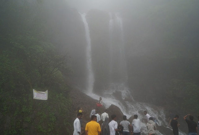 dhobi-vodopad_mahabaleshwar-turistični kraji