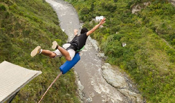 turistice-locuri Jumpin-heights_rishikesh-