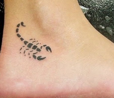 skorpionas-tatuiruotės-ant-kojos11