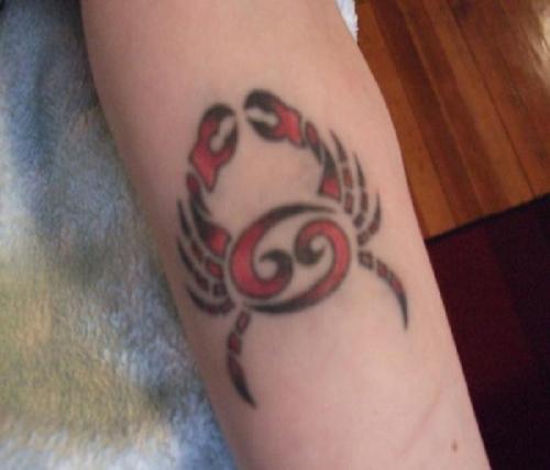 15 geriausių Zodiako ženklų tatuiruotės dizaino ir reikšmių