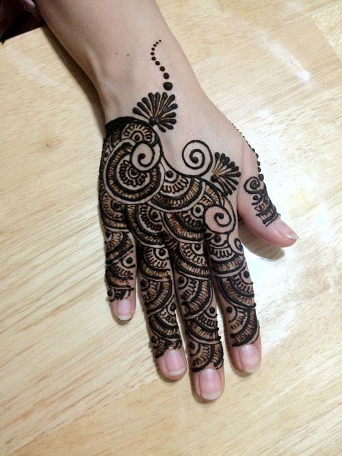 15+ Cute Gujarati Mehndi Designs With Pictures | Styles At Life