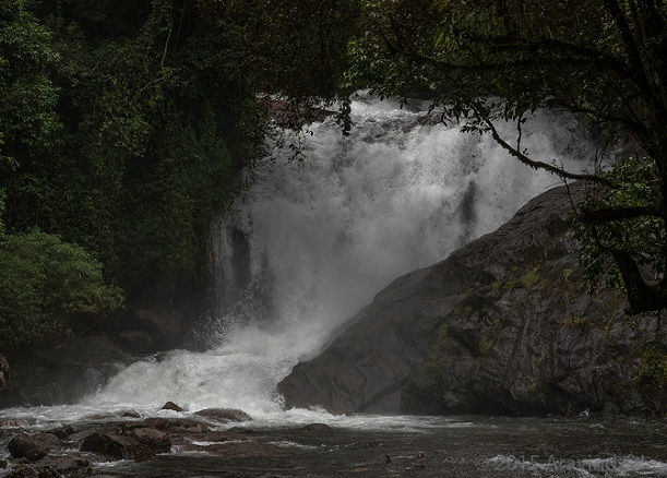 lakkam-waterfall_munnar-turista-helyek