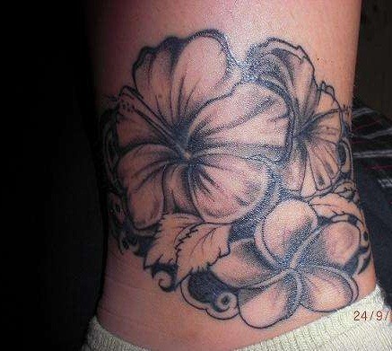 top-9-hibiscus-tatuaj-designs10