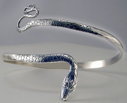 silver-snake-armbands12
