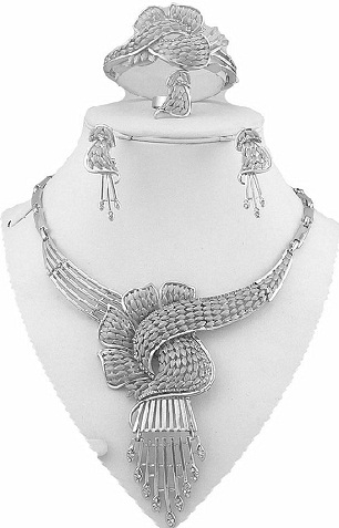 dazzling-silver-necklace-set1