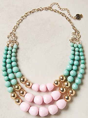 beaded-necklace-with-retro-colours3