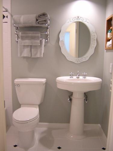 Preprosto white bathroom