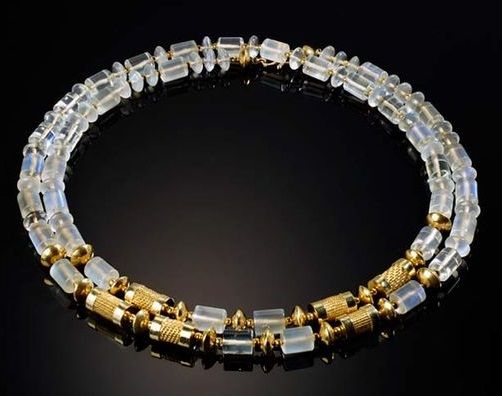 Mėnulio akmuo white and gold bead Necklace