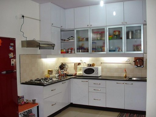 Small Closed L-shaped kitchen Design