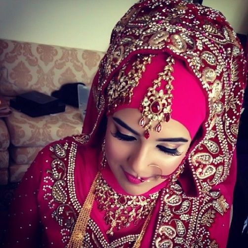 Težko Bordered Wedding Hijab