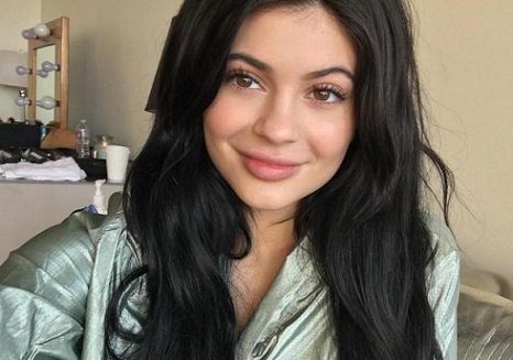 Kylie Jenner without makeup3