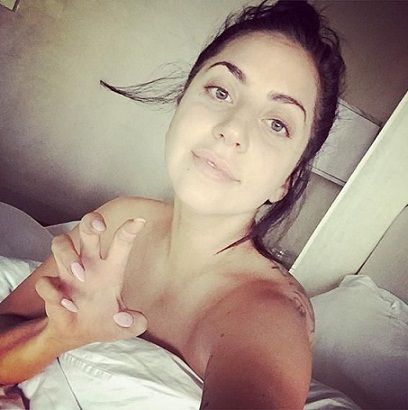 Hölgy Gaga without makeup1