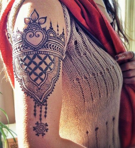 henna tattoo for the upper arms