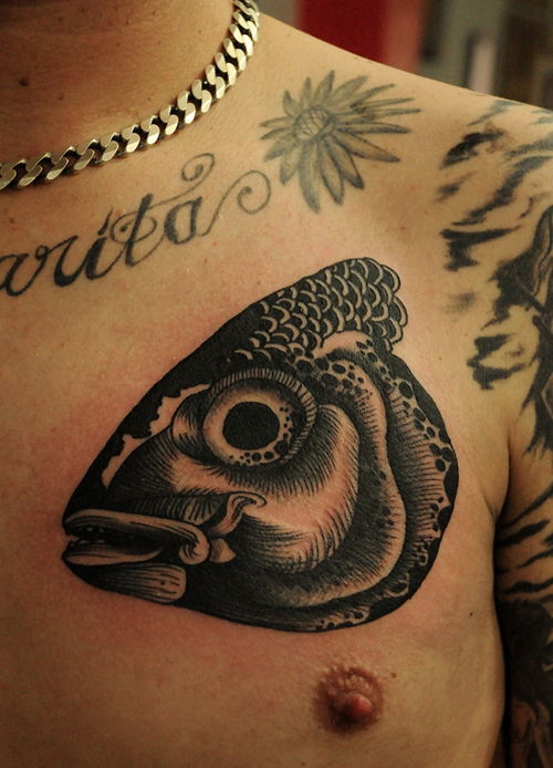Žuvis Head Tattoo