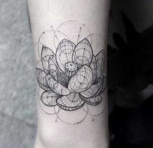 Geometriai Lotus Tattoo