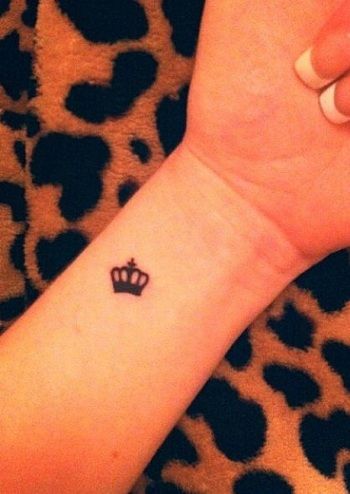 Egyszerű King Tattoo