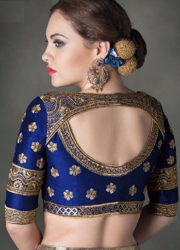 Bluză back neck designs for pattu sarees10