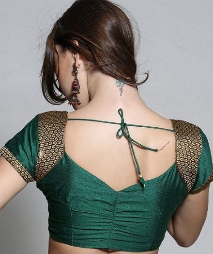 Bluză back neck designs for pattu sarees6
