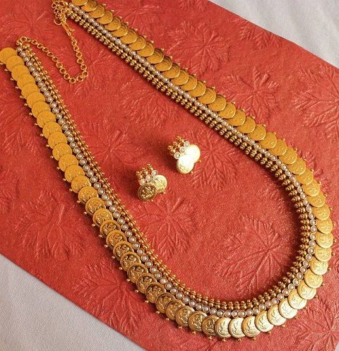 Hosszú Lakshmi Coin Gold Necklace
