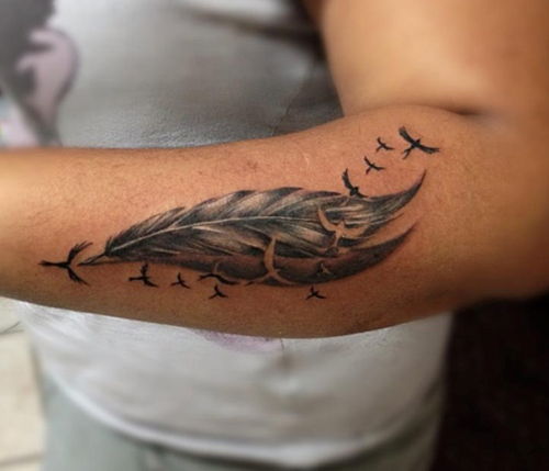 Indijos feather tattoo design for men and women