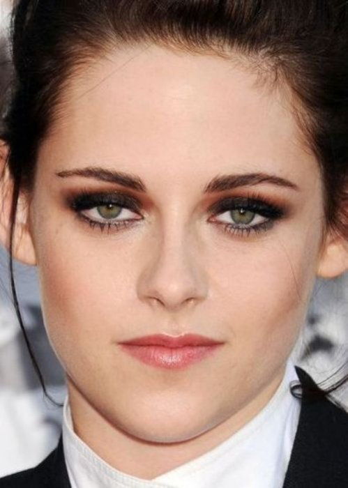 Geriausia celebrity makeup looks for green eyes_18