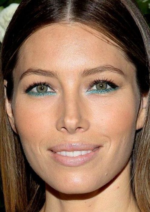 Geriausia celebrity makeup looks for green eyes_05