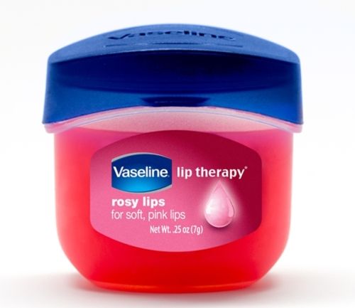 Domače Beauty Tips for Dry Lips Vaseline