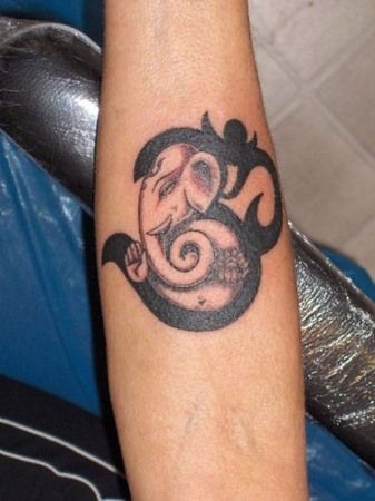 Indijski Ganesh Om Tattoo Design