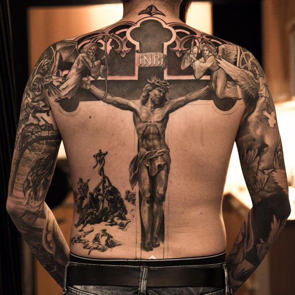 20 tatuaje Sfinte Isus